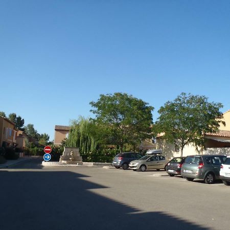 Appartement Dans La Residence Les Mazets De Camargue アルル エクステリア 写真
